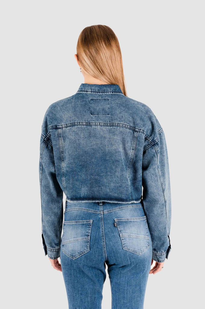 Casaca Crop Denim Ambrutos CASACAS NOW 