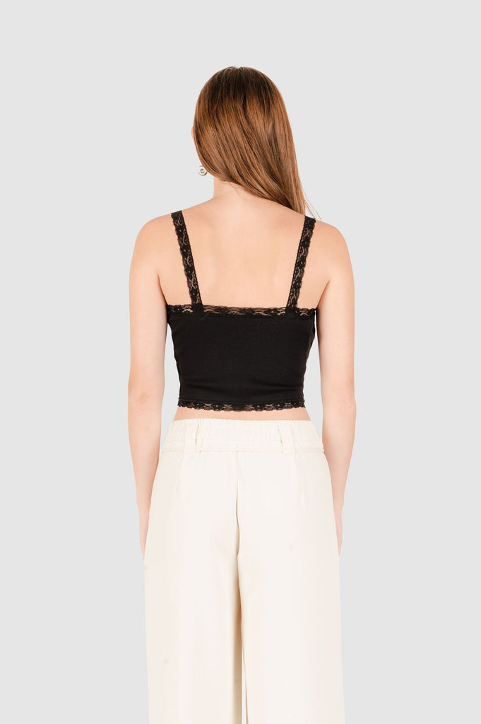 Top Slim Fit Avril CROPTOPS NOW 